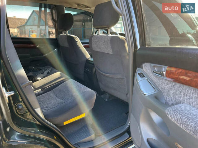 Черный Тойота Ленд Крузер, объемом двигателя 2.69 л и пробегом 230 тыс. км за 15999 $, фото 6 на Automoto.ua