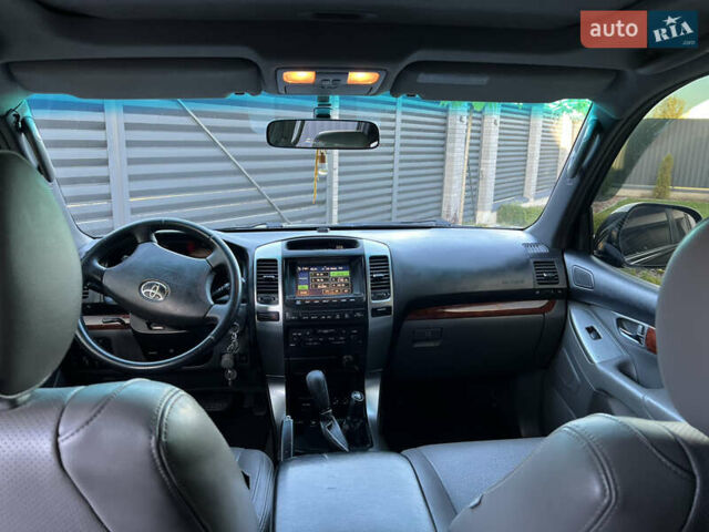 Чорний Тойота Ленд Крузер, об'ємом двигуна 2.98 л та пробігом 270 тис. км за 17800 $, фото 7 на Automoto.ua