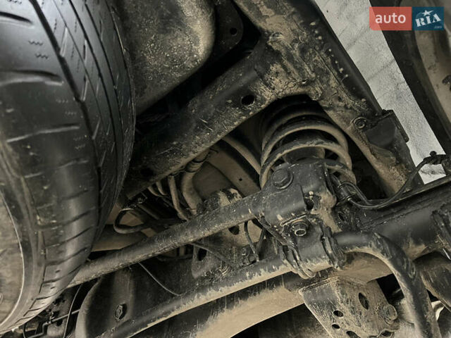 Черный Тойота Ленд Крузер, объемом двигателя 4.5 л и пробегом 297 тыс. км за 27900 $, фото 60 на Automoto.ua