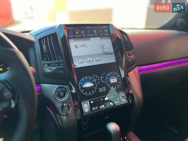 Черный Тойота Ленд Крузер, объемом двигателя 4.7 л и пробегом 220 тыс. км за 35900 $, фото 17 на Automoto.ua