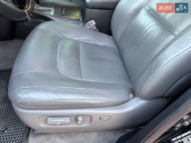 Черный Тойота Ленд Крузер, объемом двигателя 4.66 л и пробегом 245 тыс. км за 21999 $, фото 21 на Automoto.ua