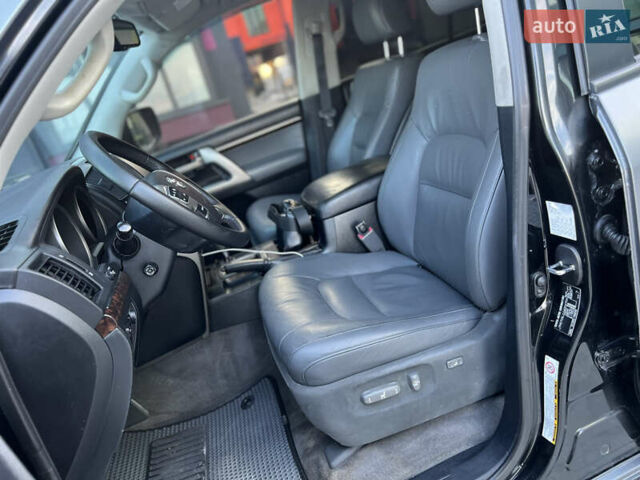 Чорний Тойота Ленд Крузер, об'ємом двигуна 4.66 л та пробігом 310 тис. км за 23900 $, фото 24 на Automoto.ua