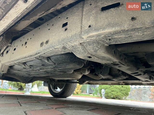 Черный Тойота Ленд Крузер, объемом двигателя 4.5 л и пробегом 297 тыс. км за 27900 $, фото 56 на Automoto.ua