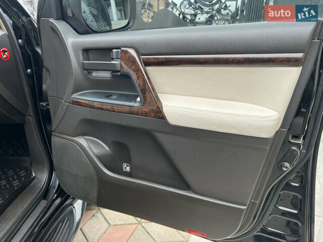 Черный Тойота Ленд Крузер, объемом двигателя 4.5 л и пробегом 297 тыс. км за 27900 $, фото 68 на Automoto.ua