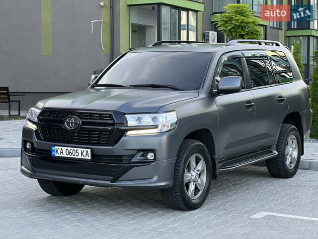 Чорний Тойота Ленд Крузер, об'ємом двигуна 4.66 л та пробігом 310 тис. км за 23900 $, фото 6 на Automoto.ua