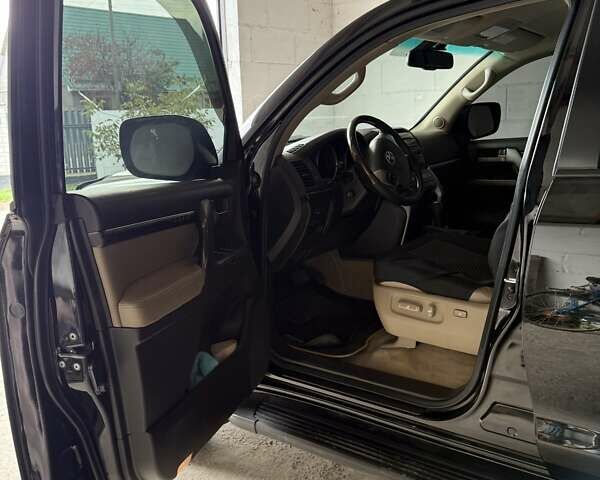 Чорний Тойота Ленд Крузер, об'ємом двигуна 4.66 л та пробігом 178 тис. км за 27000 $, фото 10 на Automoto.ua