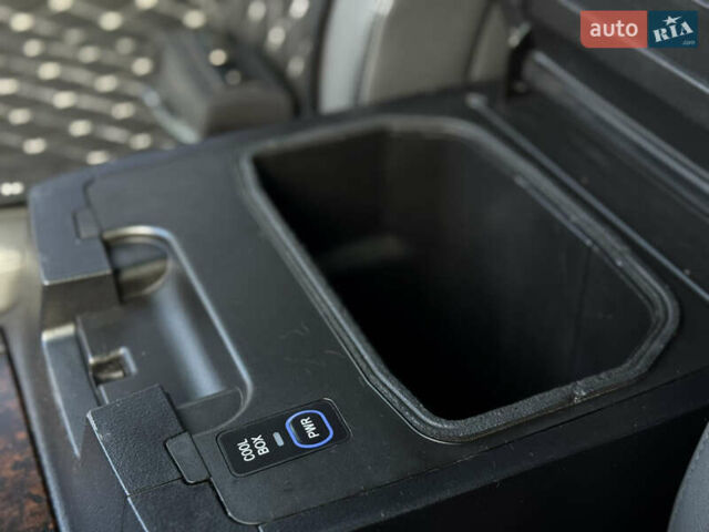 Черный Тойота Ленд Крузер, объемом двигателя 4.66 л и пробегом 329 тыс. км за 21000 $, фото 17 на Automoto.ua