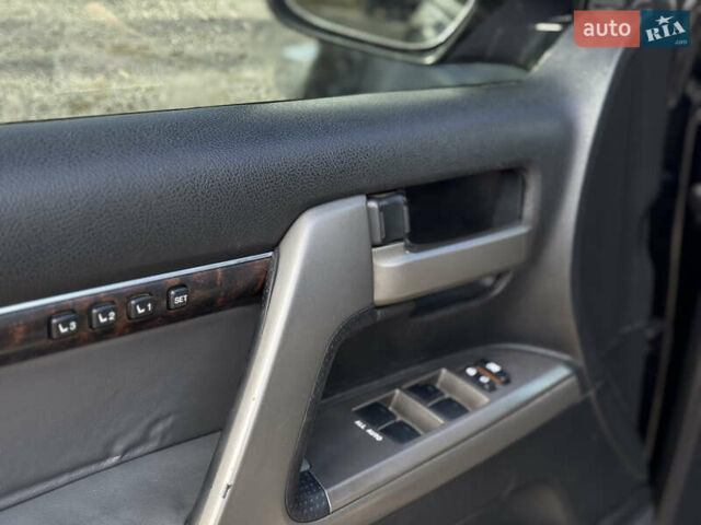 Черный Тойота Ленд Крузер, объемом двигателя 4.66 л и пробегом 329 тыс. км за 21000 $, фото 9 на Automoto.ua