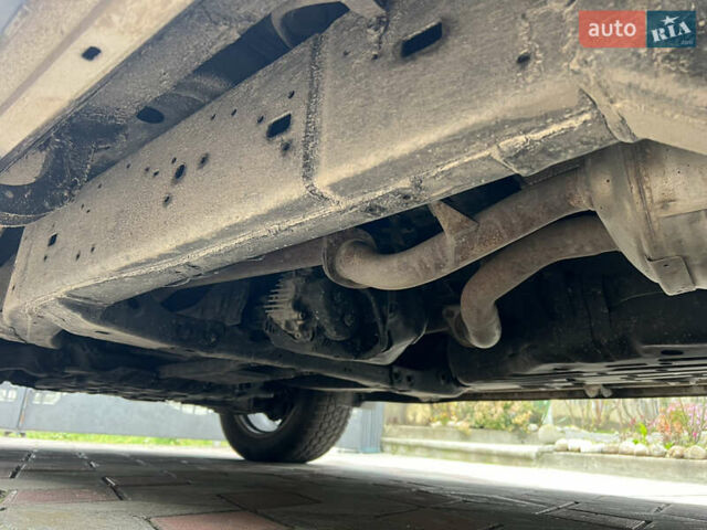 Черный Тойота Ленд Крузер, объемом двигателя 4.5 л и пробегом 297 тыс. км за 27900 $, фото 51 на Automoto.ua