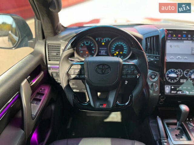 Черный Тойота Ленд Крузер, объемом двигателя 4.7 л и пробегом 220 тыс. км за 35900 $, фото 9 на Automoto.ua