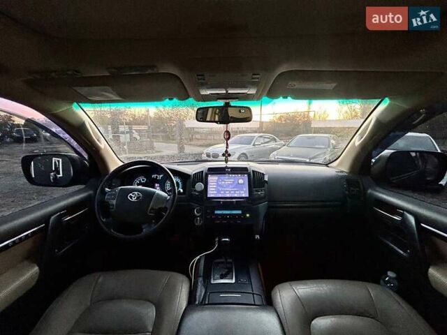 Чорний Тойота Ленд Крузер, об'ємом двигуна 4.66 л та пробігом 204 тис. км за 24300 $, фото 27 на Automoto.ua