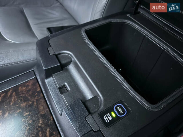 Черный Тойота Ленд Крузер, объемом двигателя 4.66 л и пробегом 315 тыс. км за 28500 $, фото 24 на Automoto.ua