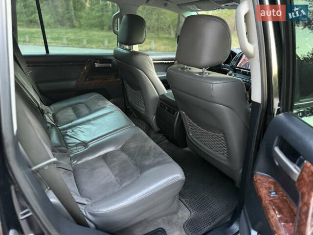 Чорний Тойота Ленд Крузер, об'ємом двигуна 4.66 л та пробігом 265 тис. км за 21500 $, фото 20 на Automoto.ua