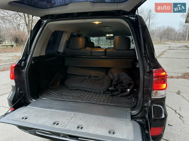 Черный Тойота Ленд Крузер, объемом двигателя 4.66 л и пробегом 315 тыс. км за 28500 $, фото 33 на Automoto.ua