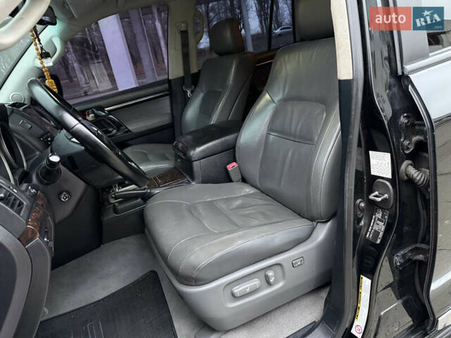 Черный Тойота Ленд Крузер, объемом двигателя 4.66 л и пробегом 315 тыс. км за 28500 $, фото 16 на Automoto.ua