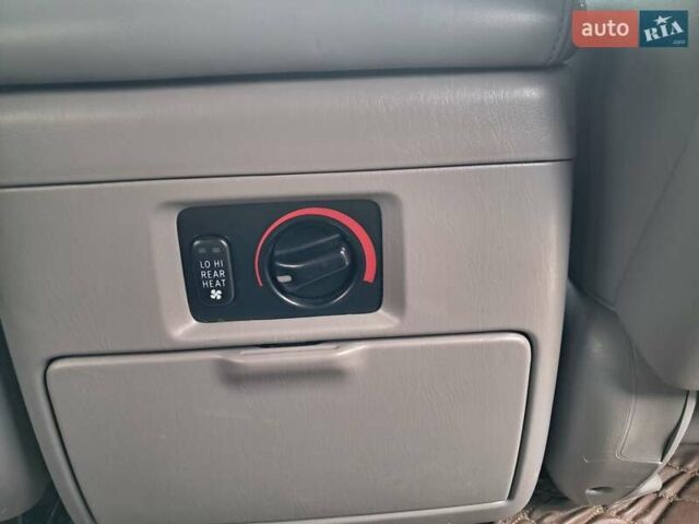 Черный Тойота Ленд Крузер, объемом двигателя 4.66 л и пробегом 337 тыс. км за 20700 $, фото 37 на Automoto.ua