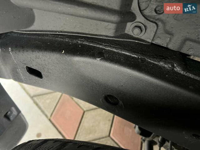 Черный Тойота Ленд Крузер, объемом двигателя 4.5 л и пробегом 297 тыс. км за 27900 $, фото 58 на Automoto.ua