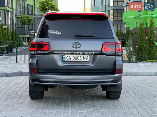 Чорний Тойота Ленд Крузер, об'ємом двигуна 4.66 л та пробігом 310 тис. км за 23900 $, фото 17 на Automoto.ua