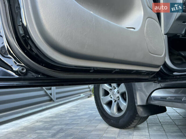 Чорний Тойота Ленд Крузер, об'ємом двигуна 2.98 л та пробігом 270 тис. км за 17800 $, фото 17 на Automoto.ua