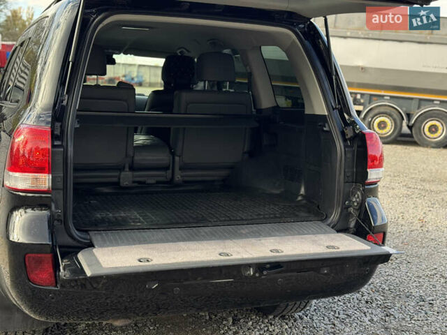 Черный Тойота Ленд Крузер, объемом двигателя 4.66 л и пробегом 329 тыс. км за 21000 $, фото 20 на Automoto.ua