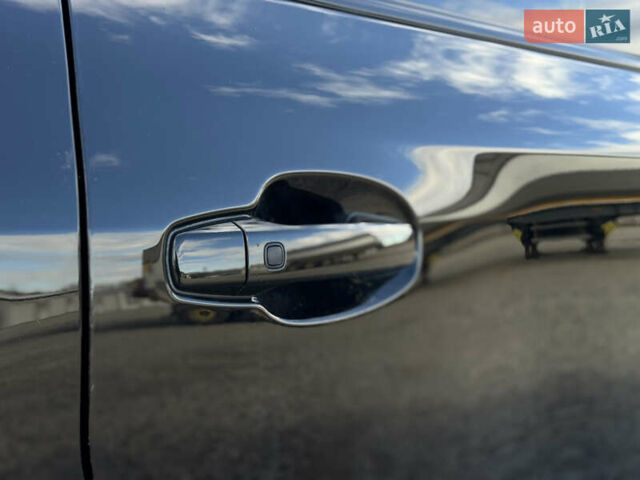 Черный Тойота Ленд Крузер, объемом двигателя 4.66 л и пробегом 329 тыс. км за 21000 $, фото 19 на Automoto.ua