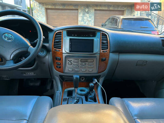 Черный Тойота Ленд Крузер, объемом двигателя 4.2 л и пробегом 336 тыс. км за 22400 $, фото 9 на Automoto.ua