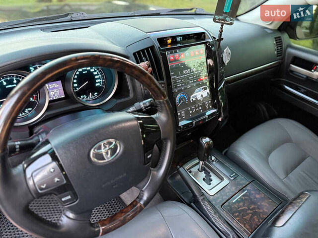 Черный Тойота Ленд Крузер, объемом двигателя 4.66 л и пробегом 245 тыс. км за 21999 $, фото 8 на Automoto.ua