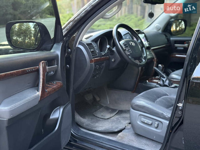 Чорний Тойота Ленд Крузер, об'ємом двигуна 4.66 л та пробігом 265 тис. км за 21500 $, фото 13 на Automoto.ua