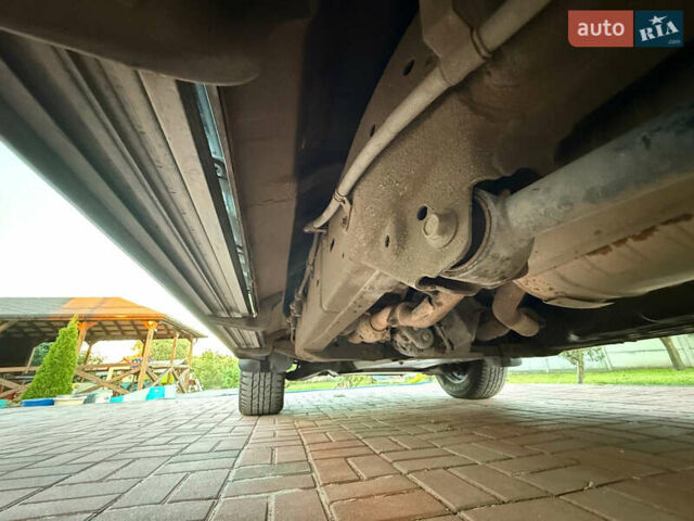 Черный Тойота Ленд Крузер, объемом двигателя 4.66 л и пробегом 245 тыс. км за 21999 $, фото 27 на Automoto.ua