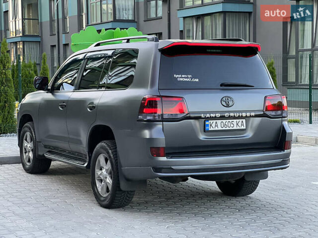 Чорний Тойота Ленд Крузер, об'ємом двигуна 4.66 л та пробігом 310 тис. км за 23900 $, фото 18 на Automoto.ua