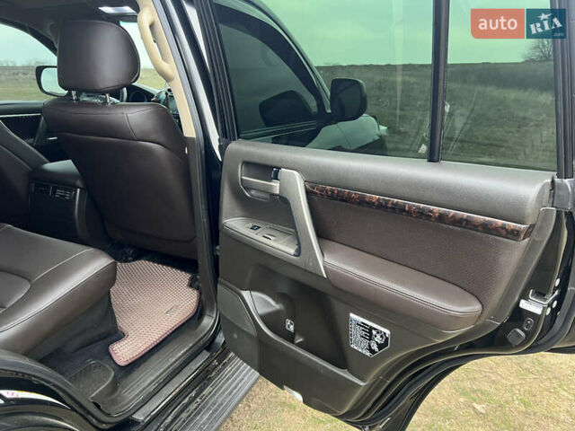 Чорний Тойота Ленд Крузер, об'ємом двигуна 4.7 л та пробігом 291 тис. км за 22800 $, фото 13 на Automoto.ua