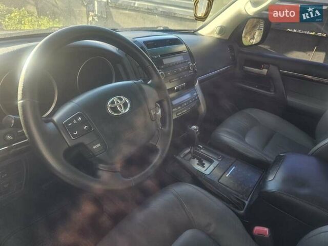 Чорний Тойота Ленд Крузер, об'ємом двигуна 4.7 л та пробігом 308 тис. км за 20999 $, фото 6 на Automoto.ua