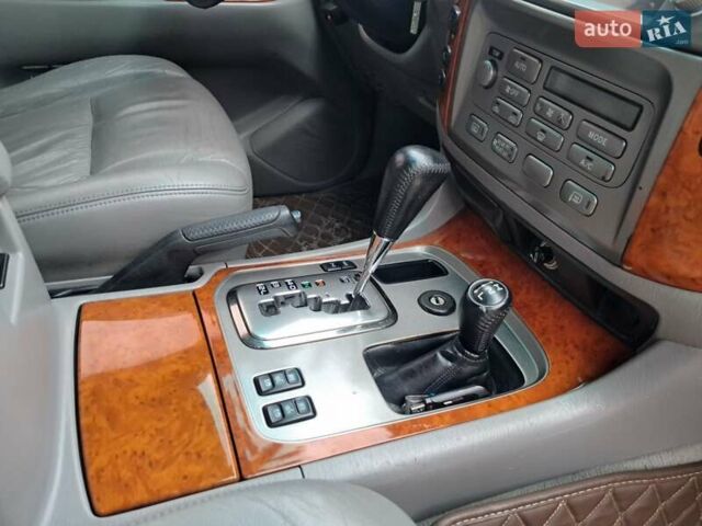 Черный Тойота Ленд Крузер, объемом двигателя 4.66 л и пробегом 337 тыс. км за 20700 $, фото 34 на Automoto.ua