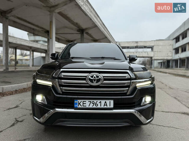 Черный Тойота Ленд Крузер, объемом двигателя 4.66 л и пробегом 315 тыс. км за 28500 $, фото 1 на Automoto.ua