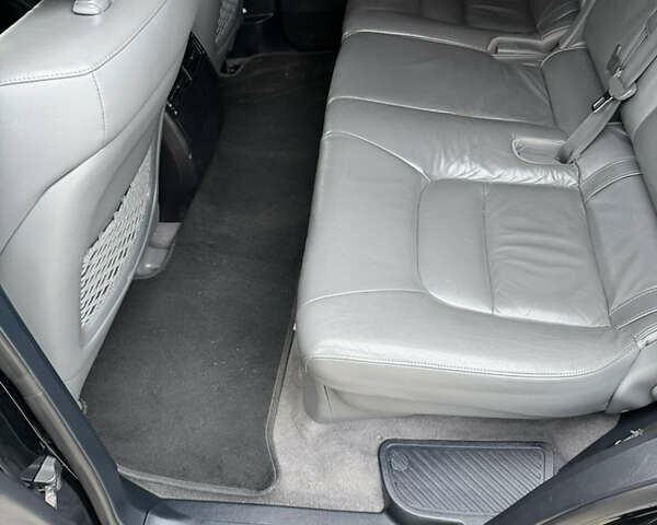 Черный Тойота Ленд Крузер, объемом двигателя 4.66 л и пробегом 355 тыс. км за 23499 $, фото 5 на Automoto.ua