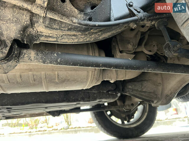 Черный Тойота Ленд Крузер, объемом двигателя 4.5 л и пробегом 297 тыс. км за 27900 $, фото 52 на Automoto.ua