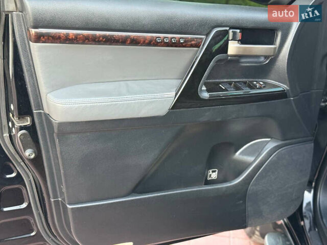 Черный Тойота Ленд Крузер, объемом двигателя 4.66 л и пробегом 245 тыс. км за 21999 $, фото 20 на Automoto.ua