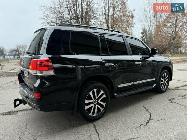 Черный Тойота Ленд Крузер, объемом двигателя 4.66 л и пробегом 315 тыс. км за 28500 $, фото 6 на Automoto.ua