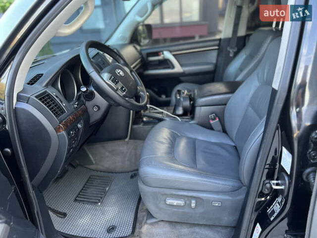 Чорний Тойота Ленд Крузер, об'ємом двигуна 4.66 л та пробігом 310 тис. км за 23900 $, фото 22 на Automoto.ua