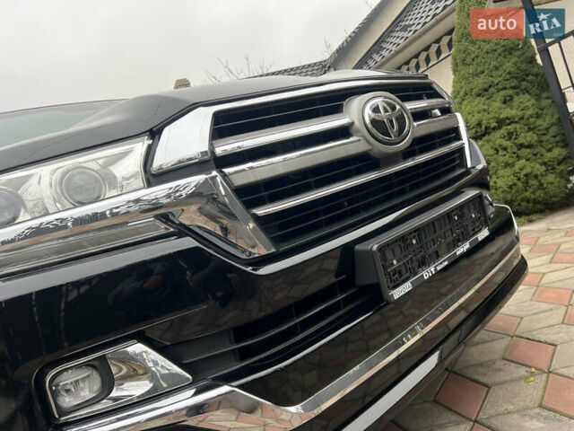 Черный Тойота Ленд Крузер, объемом двигателя 4.5 л и пробегом 297 тыс. км за 27900 $, фото 33 на Automoto.ua
