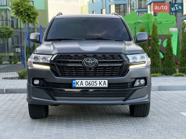 Чорний Тойота Ленд Крузер, об'ємом двигуна 4.66 л та пробігом 310 тис. км за 23900 $, фото 7 на Automoto.ua