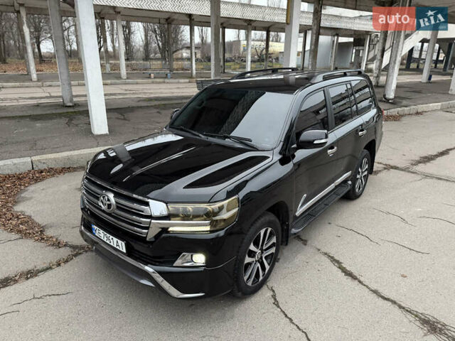 Черный Тойота Ленд Крузер, объемом двигателя 4.66 л и пробегом 315 тыс. км за 28500 $, фото 13 на Automoto.ua