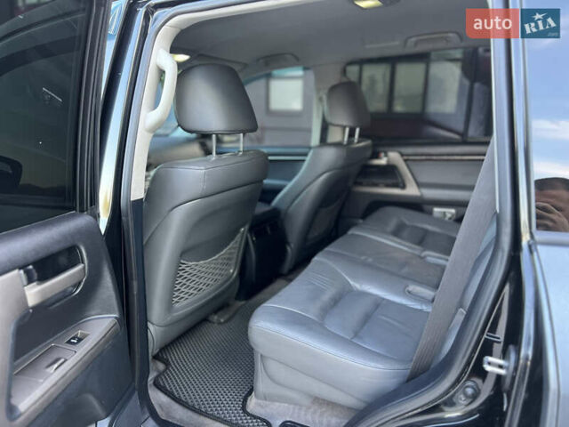 Чорний Тойота Ленд Крузер, об'ємом двигуна 4.66 л та пробігом 310 тис. км за 23900 $, фото 27 на Automoto.ua