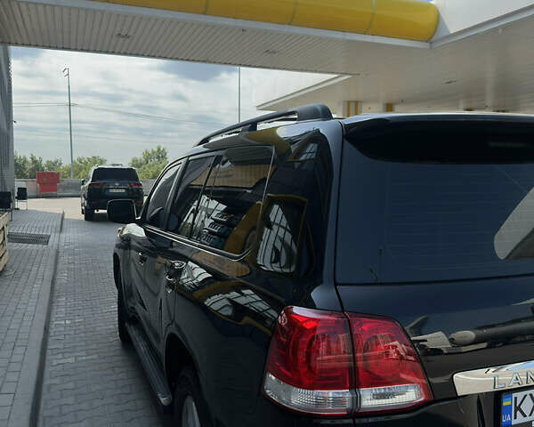 Чорний Тойота Ленд Крузер, об'ємом двигуна 5.66 л та пробігом 289 тис. км за 25000 $, фото 3 на Automoto.ua