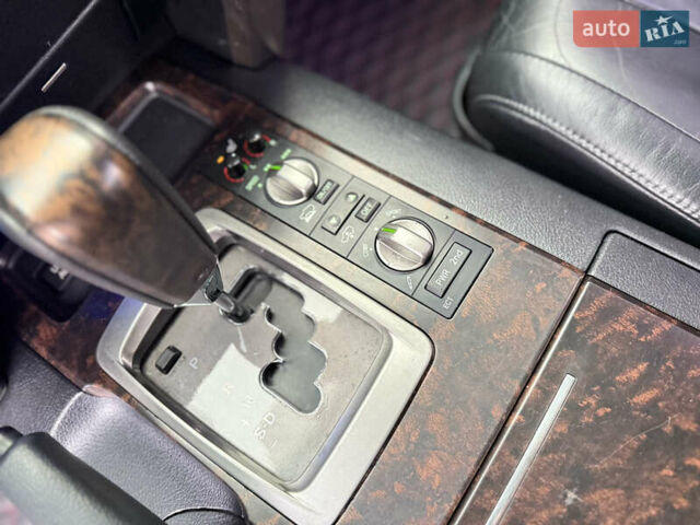 Черный Тойота Ленд Крузер, объемом двигателя 4.66 л и пробегом 265 тыс. км за 25500 $, фото 29 на Automoto.ua