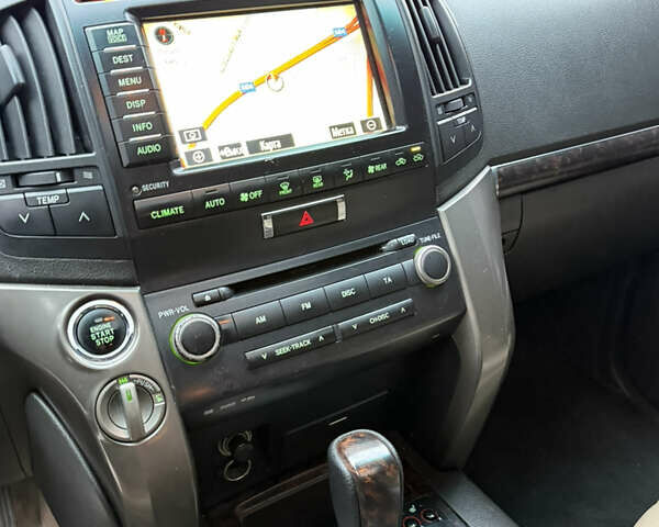 Черный Тойота Ленд Крузер, объемом двигателя 4.46 л и пробегом 280 тыс. км за 25900 $, фото 20 на Automoto.ua