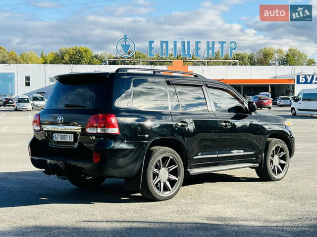 Черный Тойота Ленд Крузер, объемом двигателя 5.7 л и пробегом 239 тыс. км за 23500 $, фото 12 на Automoto.ua