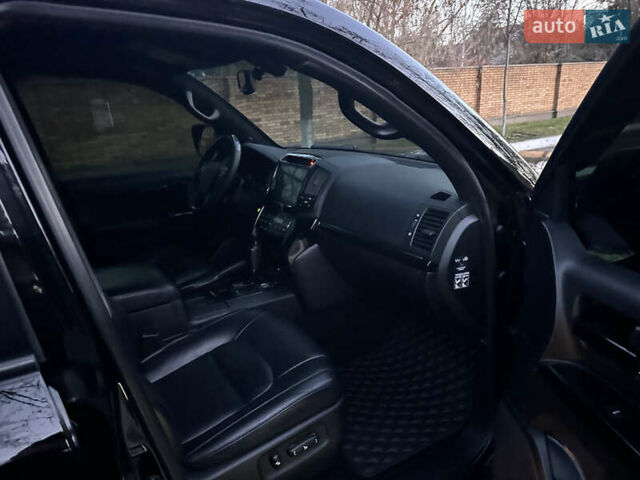 Черный Тойота Ленд Крузер, объемом двигателя 4.7 л и пробегом 268 тыс. км за 29900 $, фото 22 на Automoto.ua