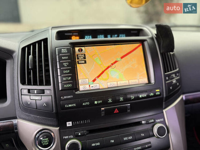 Черный Тойота Ленд Крузер, объемом двигателя 4.66 л и пробегом 265 тыс. км за 25500 $, фото 30 на Automoto.ua