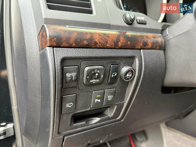 Черный Тойота Ленд Крузер, объемом двигателя 4.66 л и пробегом 265 тыс. км за 25500 $, фото 27 на Automoto.ua